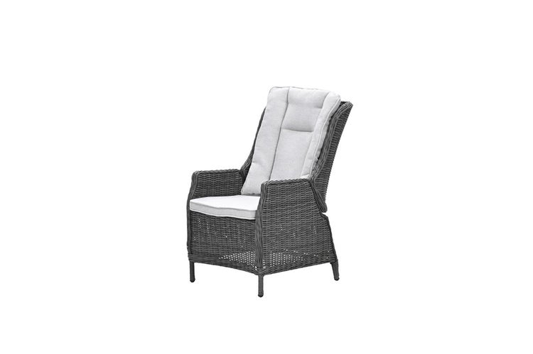 Hochlehner-Gartensessel aus Polyrattan mit Sitzkissen und Rückenkissen.