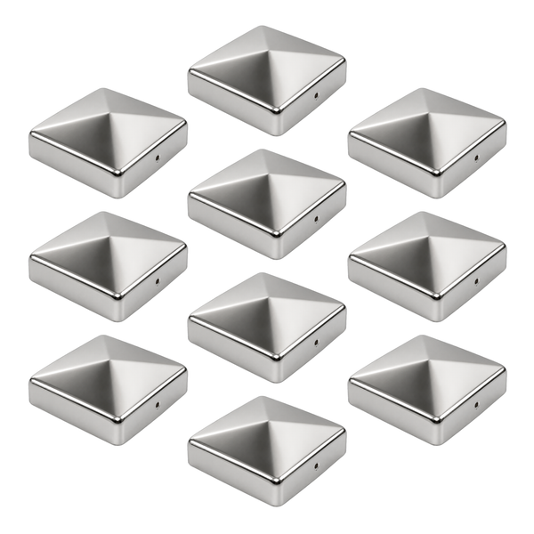 Set aus quadratischen Pfostenkappen aus Metall mit pyramidenförmiger Spitze für den Zaunbau