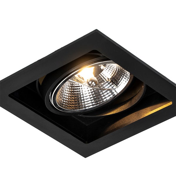 Quadratischer Einbaustrahler in Schwarz mit rundem schwenkbarem Leuchtmittel und warmem Licht.