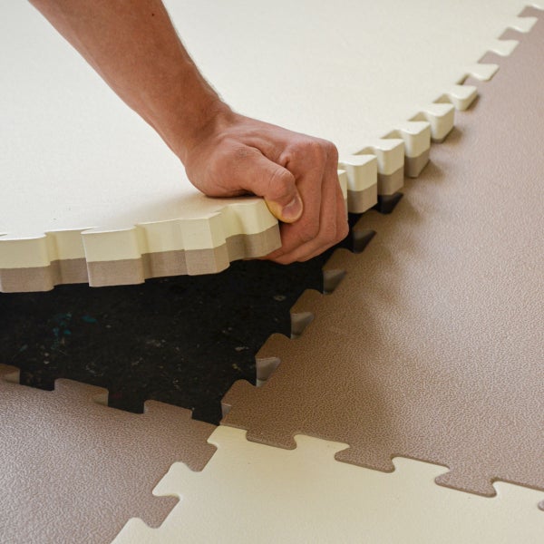 0.8qm Kampfsportmatte 4cm - Judo Matte für Zuhause 90x90cm Beige Braun