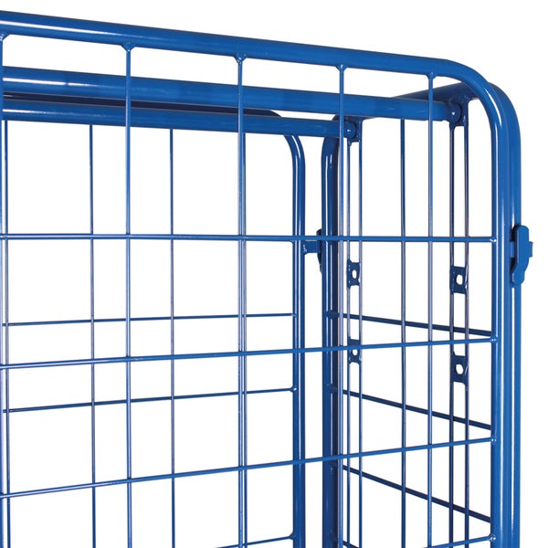 Detailansicht eines blauen Gitterwagens