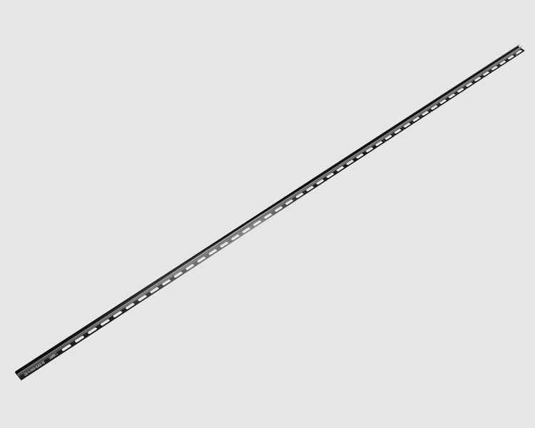Schwarze Fliesenschiene aus Metall in L-Form mit gelochtem Schenkel für Wandfliesen und Bodenfliesen.