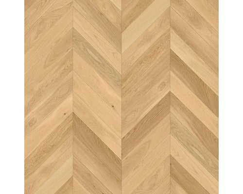 Helle Eichenholzdiele im Fischgrätmuster