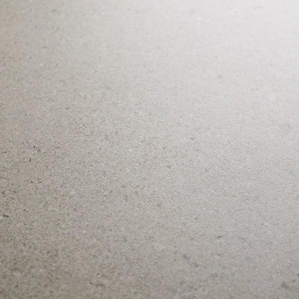 Feinsteinzeug Fliese mit Natursteinoptik in strukturierter Oberflächenbeschaffenheit für Wand und Boden.