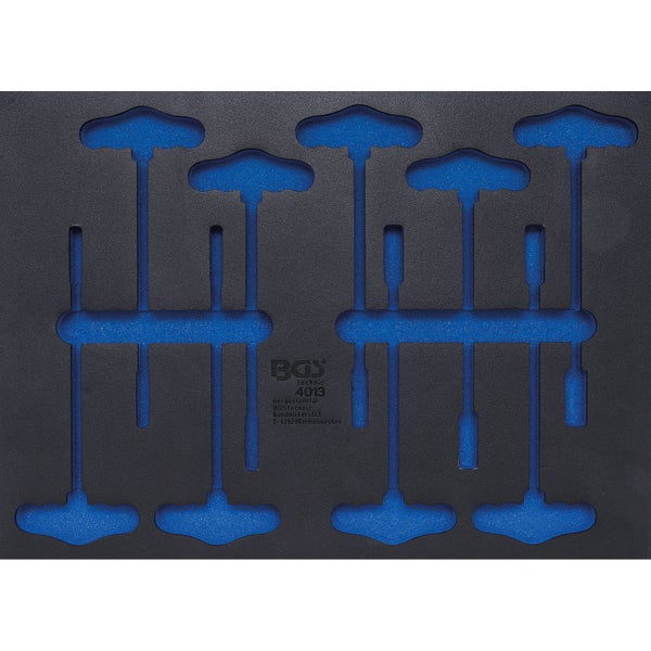 Quadratische Holzplatte, teilweise mit Farbe bedeckt