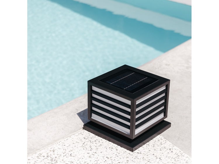 Außenleuchte mit integriertem Solarpanel Black 30x30x25cm- Maanta® Solar Qub