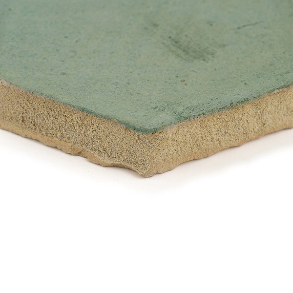 Wandfliese mit rustikaler Oberfläche und unregelmäßiger Kante in quadratischer Form für den Innenbereich