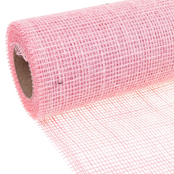 Rolle aus pinkfarbenem Jutegewebe mit groben Maschen für Dekorationszwecke.
