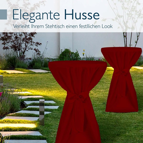 Zwei Stehtischhussen im Garten, die Stehtischen ein elegantes Aussehen verleihen