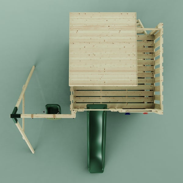 Draufsicht auf einen Holz-Spielturm mit Podest, einer grünen Rutsche und einer Schaukel.
