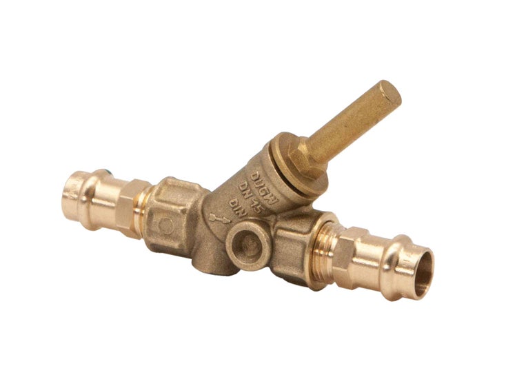 Schrägsitzventil aus Messing mit beidseitigem Pressanschluss und DVGW Prüfzeichen für die Trinkwasserinstallation.