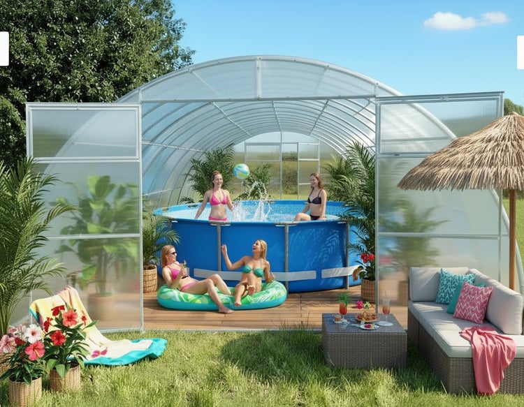 Szene mit einem Pool, umgeben von Frauen, Liegen, Pflanzen und einer Poolüberdachung