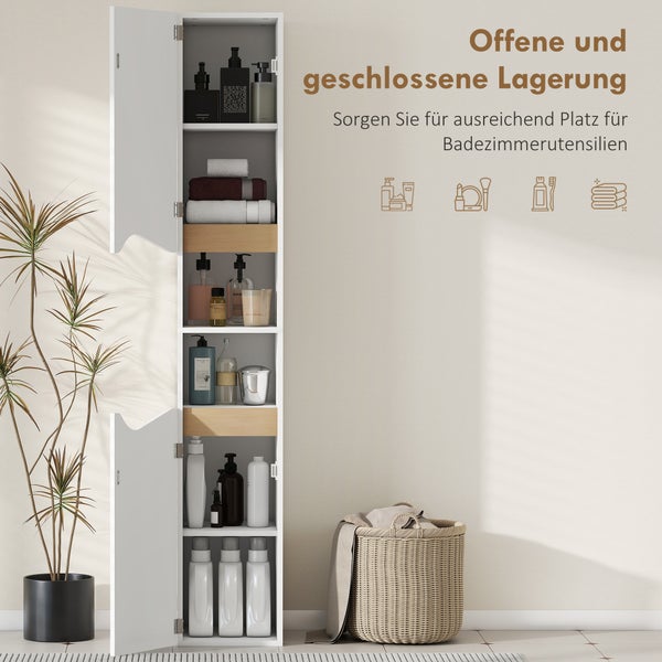 Schmaler, weißer Badezimmer-Hochschrank mit offenen und geschlossenen Fächern zur Aufbewahrung von Handtüchern, Kosmetik und Badeutensilien.