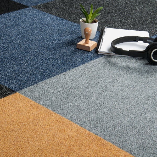 Nadelvlies Teppich Fliesen hellgrau Selbstliegende Teppichfliesen grau in 50x50 cm Schatex Nadelfilz Teppichboden als Fliesen ideal für Büro
