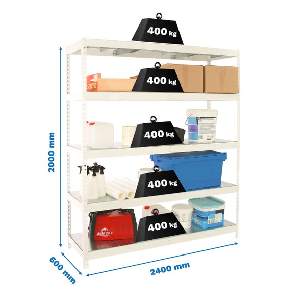 Viele Zypressen in Töpfen für den Garten