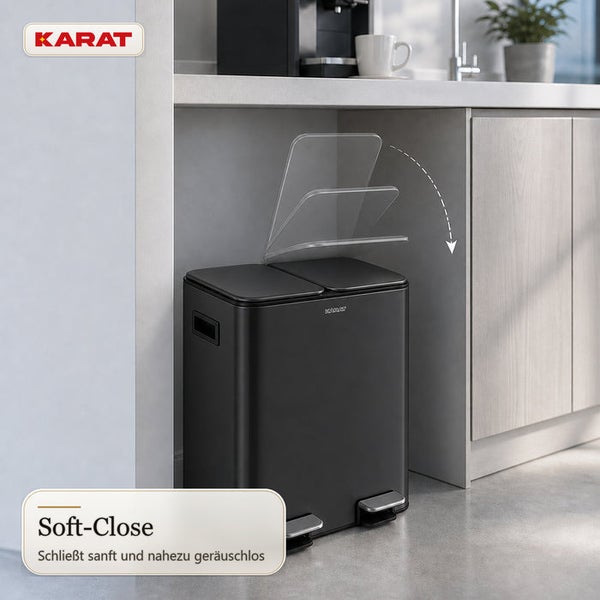 Karat Mülltrennsystem mit zwei Fächern und Soft Close Deckelmechanismus unter einer Küchenzeile stehend.