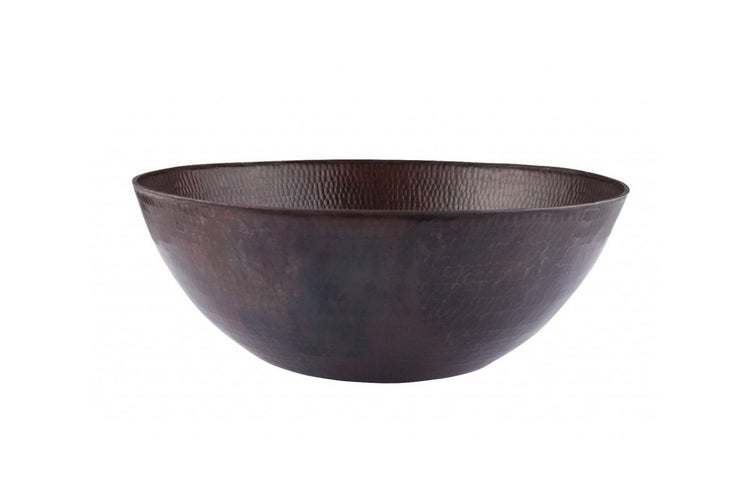 Waschbecken aus gehämmertem Kupfer