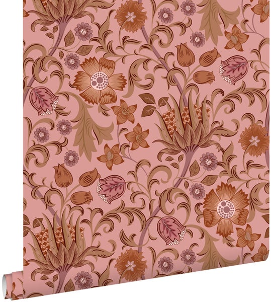 Vliestapete mit floralem Muster aus verschiedenen Blumen, Blättern und Ranken.