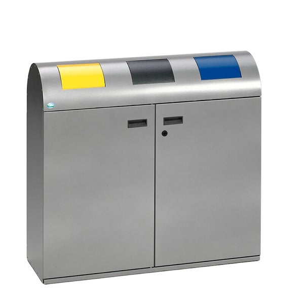 Wertstoff-Sammelstation aus Metall mit drei Einwurföffnungen und zwei verschließbaren Türen zur Mülltrennung.