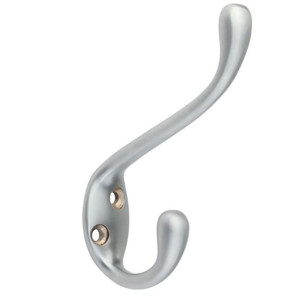 Kleiderhaken aus Metall mit zwei Befestigungslöchern
