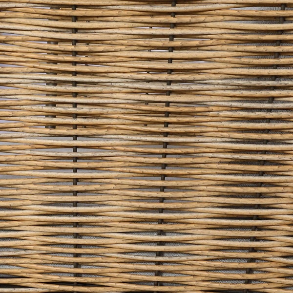 Nahaufnahme einer Flechtstruktur aus Naturweide mit horizontal verlaufenden Ruten.