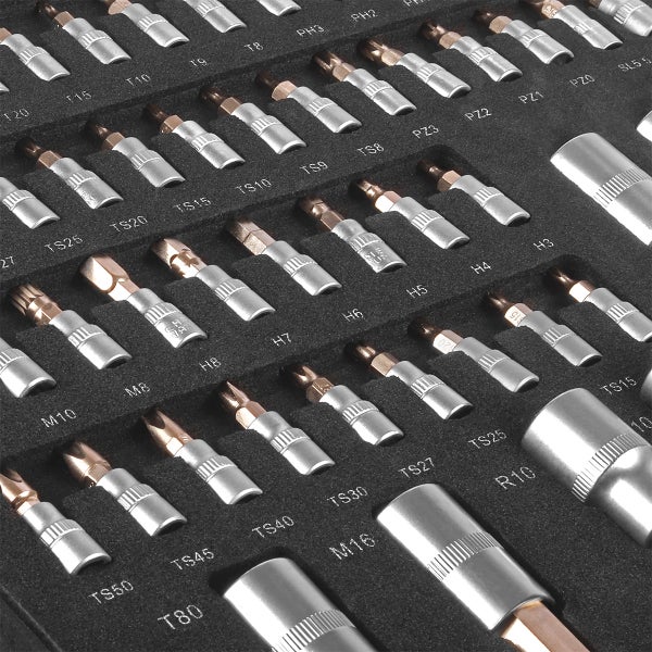 Bit- und Steckschlüsselsatz in Werkzeugaufbewahrung