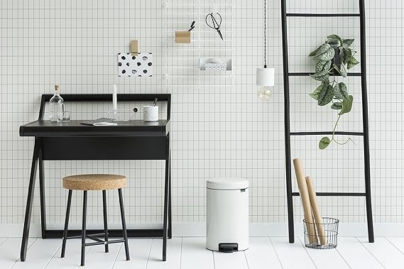 Brabantia Klassischer Tretmülleimer Mit Soft Verschluss 12 Liter HxBxT 41,1 x 25,1 x 33,8 cm Metall Weiß