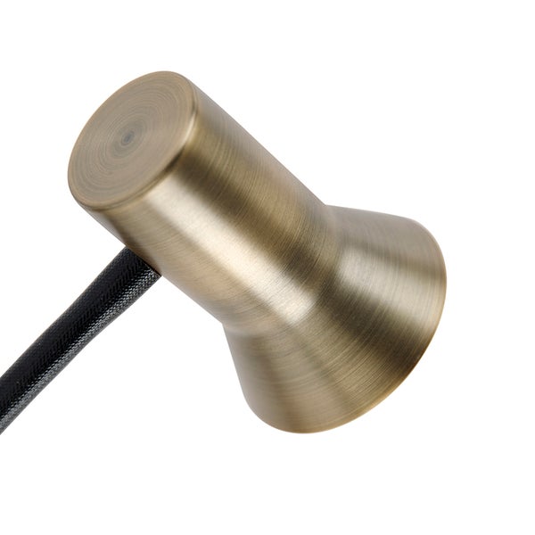 Nahaufnahme einer Leuchte aus Metall