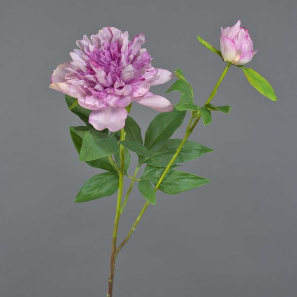 Künstliche Pfingstrose mit einer Blüte, einer Knospe und Blättern aus Textilmaterial.