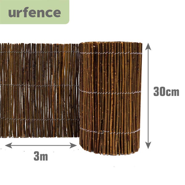 urfence Logo. Sichtschutzmatte aus Weidenruten, 30 Zentimeter hoch und 3 Meter lang.