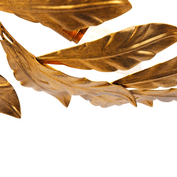 Detailaufnahme einer Blattmusterlampe.