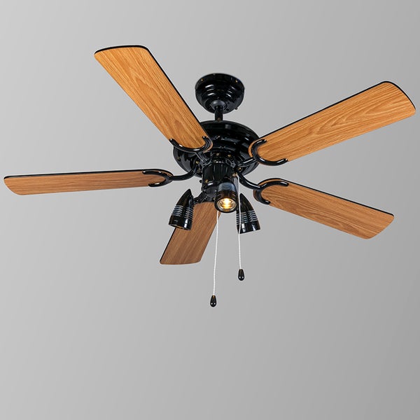 Deckenventilator mit Beleuchtung und fünf Rotorblättern in Holzoptik mit Zugschalter
