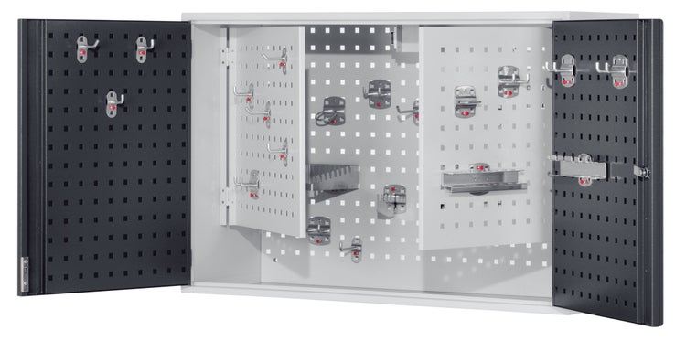 Geöffneter Werkzeugschrank mit Lochwand und Haken