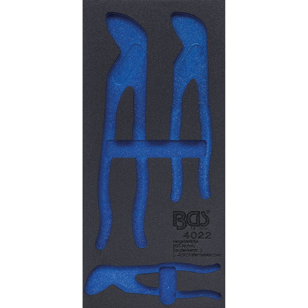 Werkzeugeinlage aus Schaumstoff mit drei Aussparungen für Zangen, BGS technic Logo.