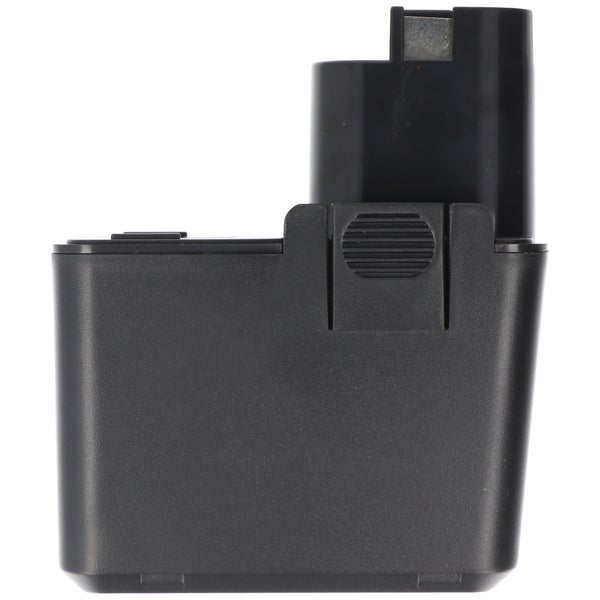 Detailansicht eines Werkstattschranks mit Lochwand und Befestigungselementen