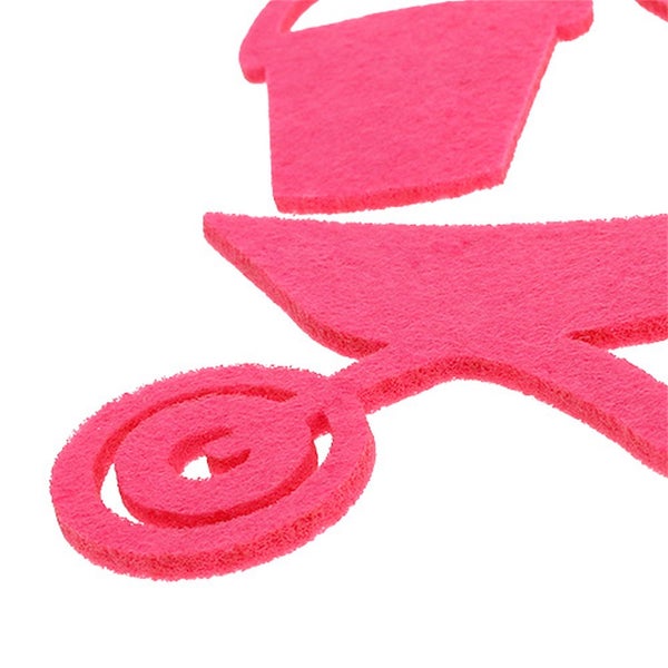 Dekoration aus Filz in Form eines Kinderwagens