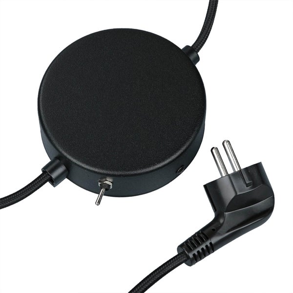 Schwarzer Stecker mit Kabel und rundem Schalter