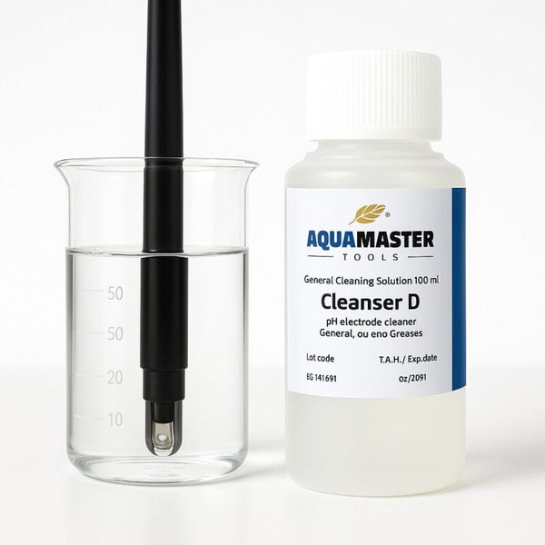 pH-Elektrode im Becherglas mit Reinigungsloesung