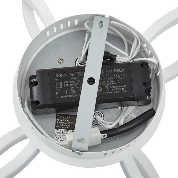 Innenansicht einer Deckenleuchte mit elektronischen Bauteilen und Verkabelung