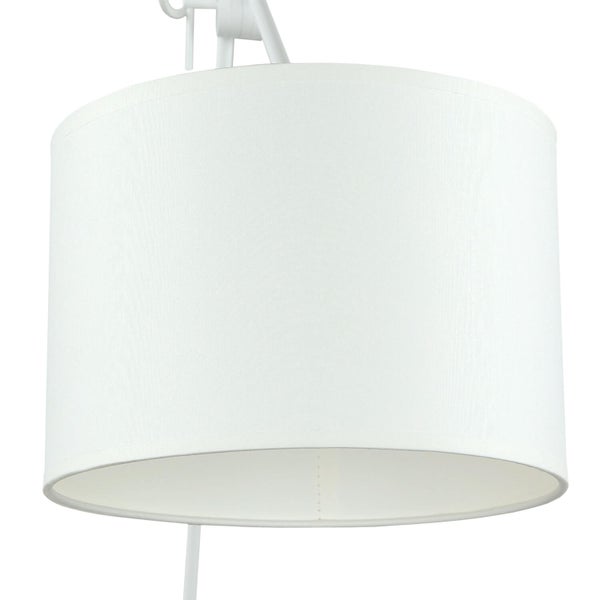 Textile Stehleuchte mit rundem Lampenschirm