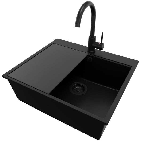 Schwarzes Küchenspülbecken mit Abtropffläche und Wasserhahn
