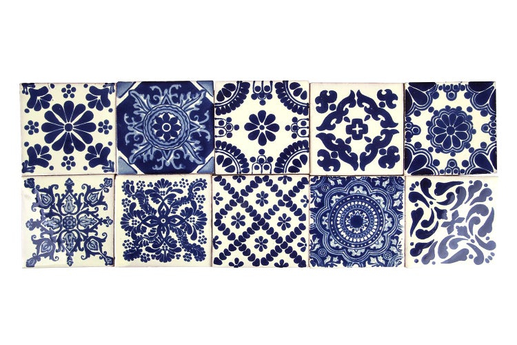 Zehn dekorative Fliesen mit Ornamenten