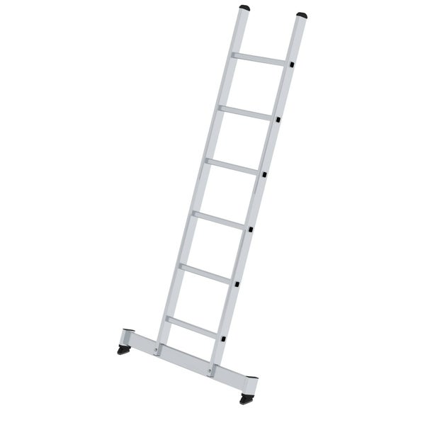Eine einteilige Anlegeleiter aus Aluminium mit Traverse für stabilen Stand.