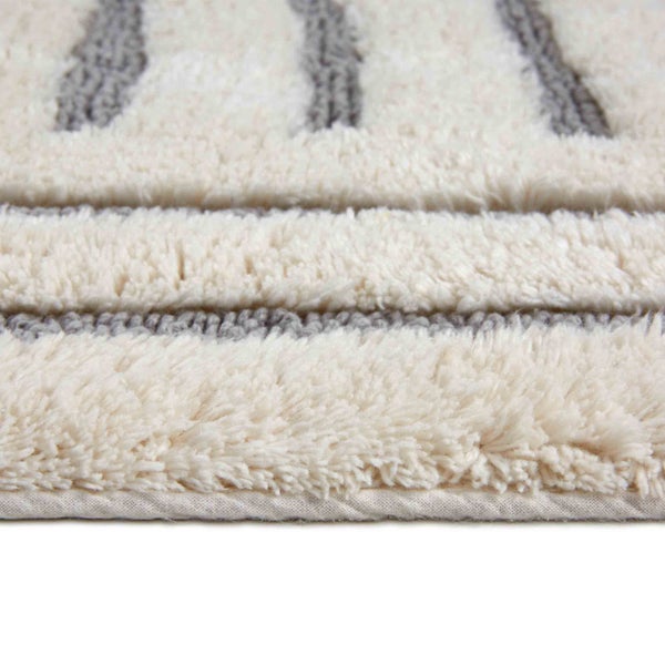 Teppich mit geometrischem Muster