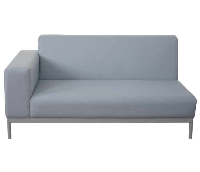 Hellblaues Gartensofa 2-Sitzer mit Armlehne links, Stoffbezug und Metallgestell.