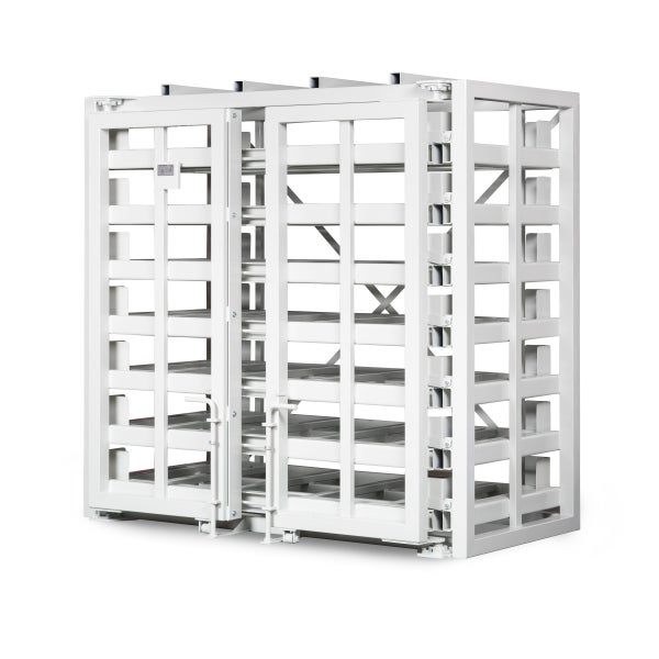 Lagerregal aus Metall mit Regalböden