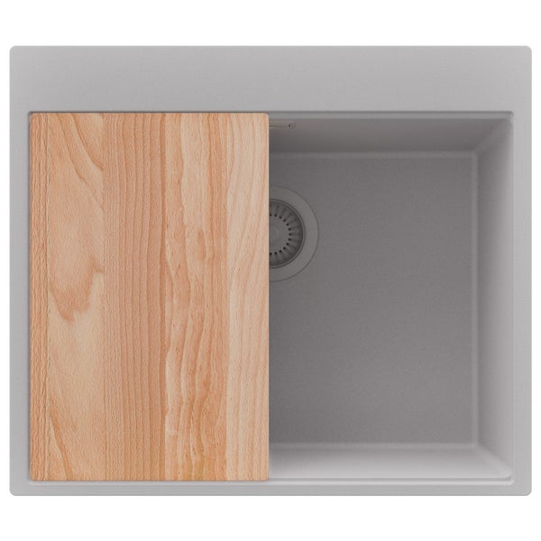 Küchenspüle aus Stein mit Holzschneidebrett