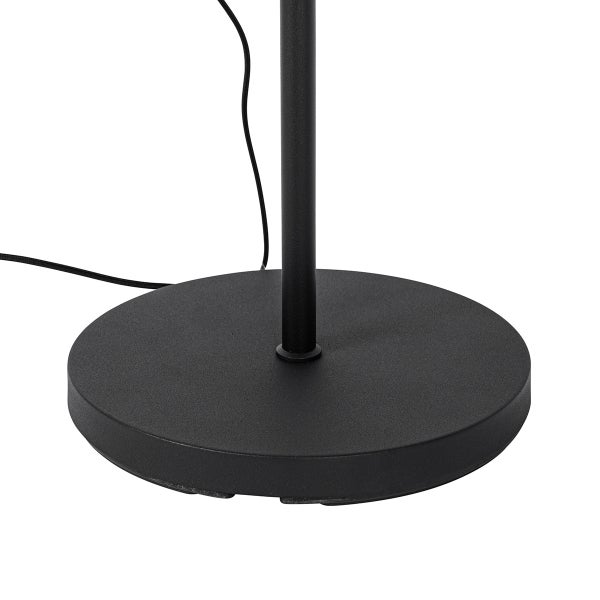 Detailaufnahme des Fußes einer Stehlampe