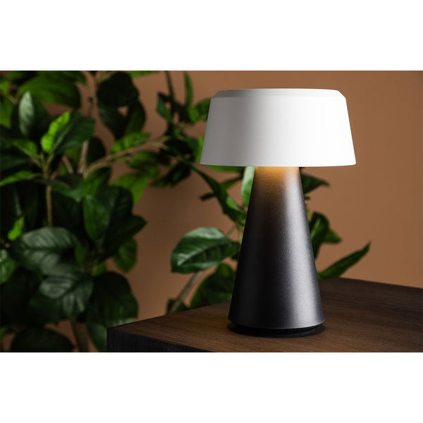 Statford Tischlampe für außen schwarz. 15 X 15 X 23 cm