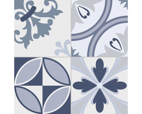 Dekorative Fliesen mit floralen Mustern
